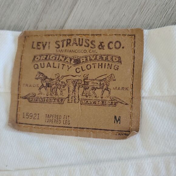 Levis Vintage 921, High Waist, Tapered Leg 100%Cotton White Jeans, Size 8M - Picture 8 of 9